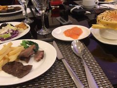 -青岛颐海花园酒店总店·自助餐厅