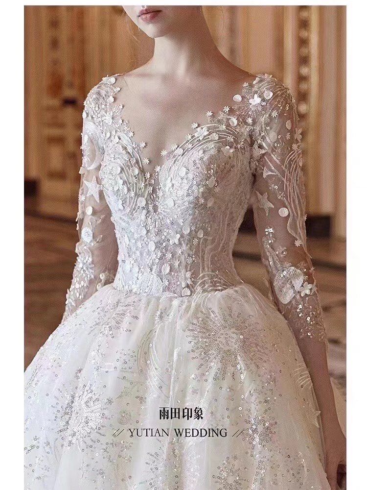 长袖蕾丝婚纱