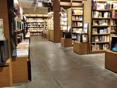 -茑屋书店(天目里店)