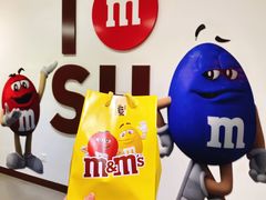 -m豆巧克力世界(上海世茂广场店)