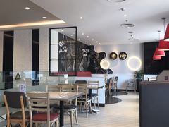 大堂-必胜客(证大大拇指店)