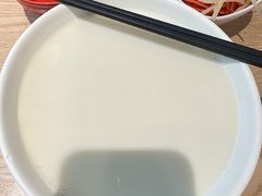 -三好食堂(煎饺·馄饨·肉饼米线·盛世广场店)