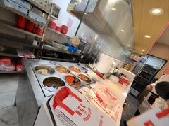 -牛吃草牛肉面(甬港南路店)