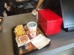 -HIGH FIVE哈福手工汉堡(桂林路店)