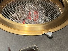 -铭牛烧肉·和牛海鲜自助(高新月牙湖店)