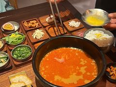 -银米·云南传统过桥米线(双廊黑金冠店)