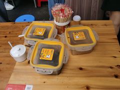 -梁阿婆廿年老牌扣肉糯米饭