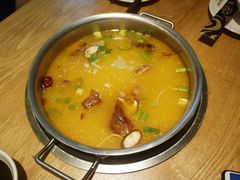 酸萝卜鸭架汤-守柴炉烤鸭(中海国际店)