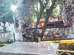 -二荆条·蜀鲜汇城市森林火锅