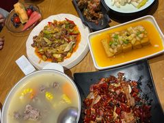 -隔壁老王·家常云南菜(花巷店)