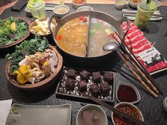 -三出山火锅(南京万象天地店)