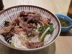 蒜香牛肉捞檬-甘容西贡越南粉