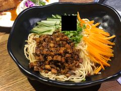 -三人行骨头王火锅(长寿店)