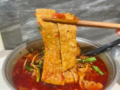 -铁锅哥米线