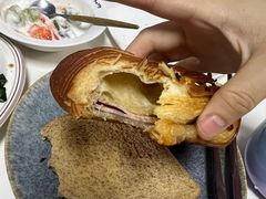 -VERIE BAKEHOUSE