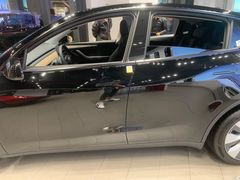 -TESLA 特斯拉(上海太古汇体验店)