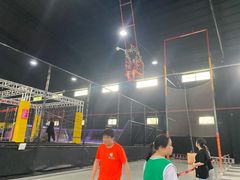 -嘿哟动霸CHUA·新潮玩运动娱乐中心·蹦床滑冰团建乐园