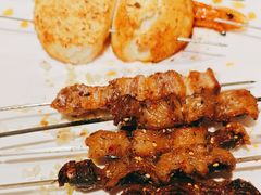 -三个大叔烤羊肉串·歌手驻唱·碳烤鲜肉(西三旗店)