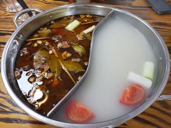 鸳鸯锅-肥婆麻辣火锅.顺德首创药材麻辣火锅(容桂店)