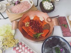 -墨居上隐·院子里火锅(峨眉店)