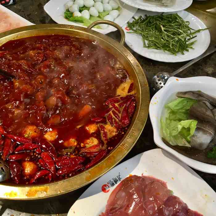 巴蜀渝福记火锅(回龙湾店)-"很好吃啦 而且娘娘们的服务都很热情 ~ .