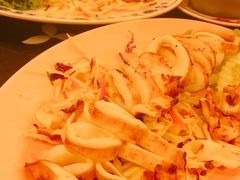 -J Daeng Seafood