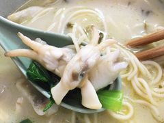 黄鱼蛏子面-明呈黄鱼面馆(斜土路店)