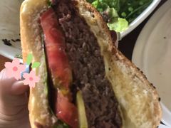 招牌牛肉汉堡-UPPER KITCHEN(延安路店)