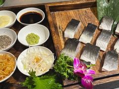 -围炉肉舍•炭烤活鳗•丹东海鲜烤肉(步行街店)