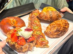 法式草莓奶油塔-BUTTERFUL&CREAMOROUS 黄油与面包(三里屯太古里店)