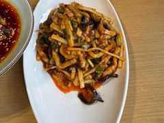 -渝信川菜 · 川味家常菜(财富购物中心店)
