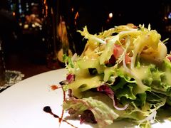 混合海鲜色拉配蜂蜜酸甜汁-AZUL by FUEL蓝色·法式酒馆(琶醍店)