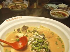 -川流不息·地道川菜·小龙虾(新松江路店)