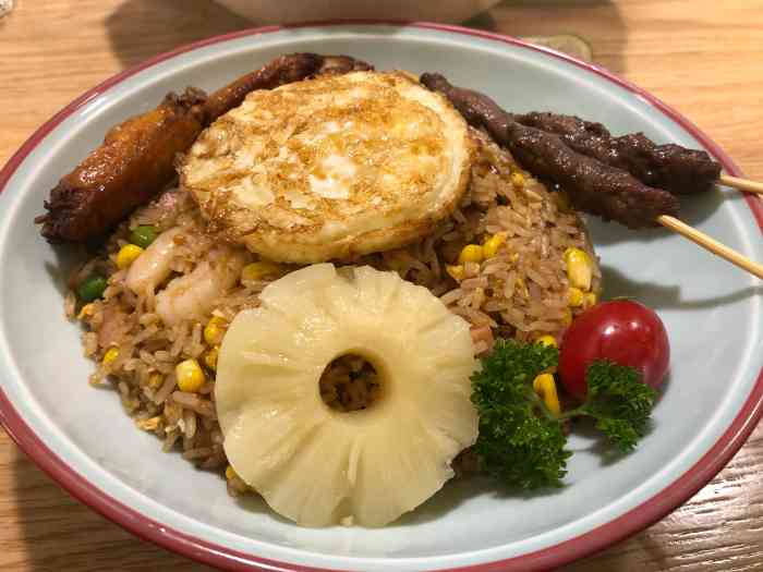 感覺和原來秀玉的一步一景完全不一樣!這個餐廳更像個快餐店!