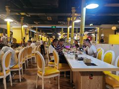 大堂-爱客得牛排海鲜烤肉·火锅自助(春熙路黑金好店)