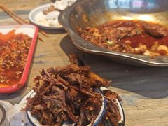 -嘎嘎鸭下巴·爆辣干锅(明教寺店)