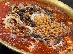 -张翻越·川渝冒菜·武汉黑鸭煲(城北万象城店)