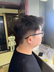 -藤野造型烫发染发