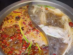 -沸炉重庆老火锅(军事博物馆店)