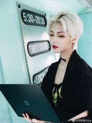 -变画·发型STUDIO