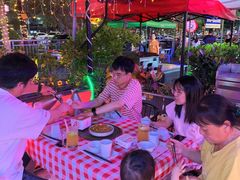 -龙巢盱眙龙虾·鸡煲·烧烤宵夜(坪洲店)