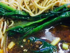 -渝之汇牛肉豌杂面