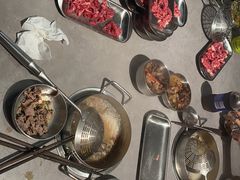 -张哞哞·鲜切牛肉自助火锅(高德置地店)