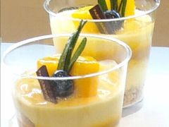 芒果杏子慕斯杯-巴黎贝甜(红梅店)