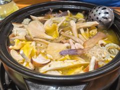 -菌之家·专业纯野生菌火锅·特色炒菌