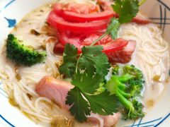 泰爱你猪颈肉檬粉-卡朋西餐(较场西路店)