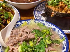 -杨三孃跷脚牛肉(西外棕榈岛店)