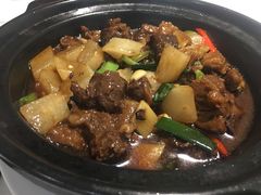 牛腩萝卜煲-香香海南菜餐厅