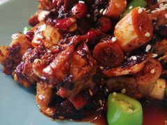 红油兔丁-辣螃铠盆盆蟹大排档(海昌店)