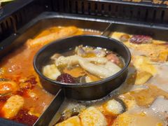 -老牌坊云南鱼豆花火锅(爱建店)